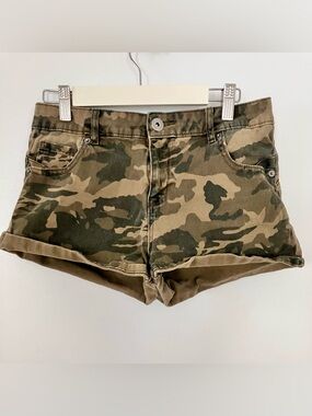 Women's Camo Denim Short - Olive/Tan